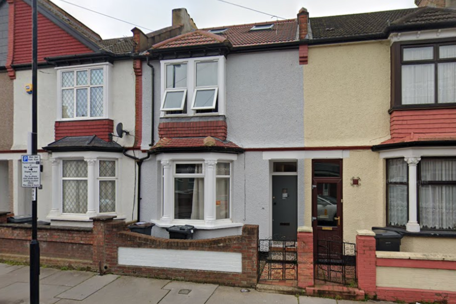 59 Addiscombe Court road, CR06TT