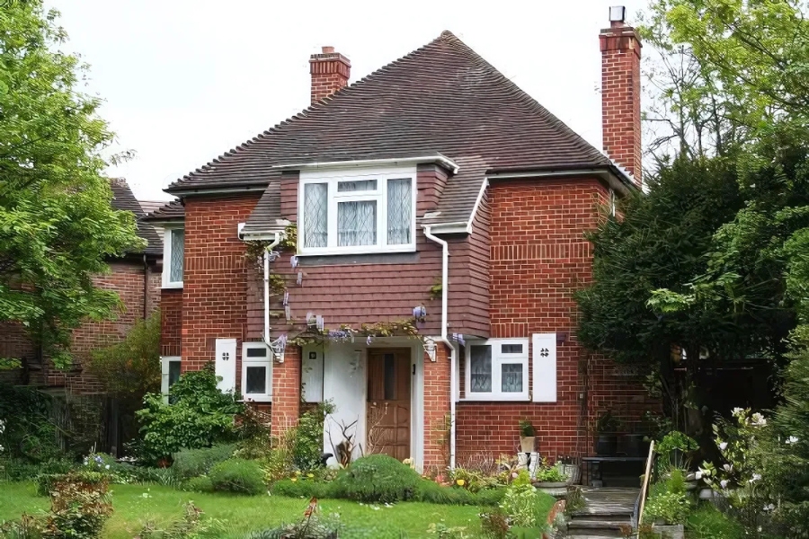 69 Brighton Road Sutton SM2 5BT