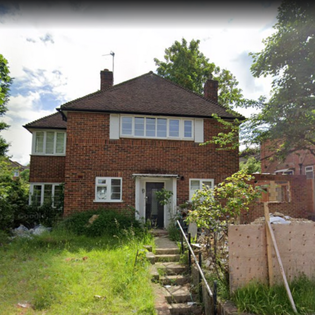 71 Brighton Road, Sutton, SM2 5BT